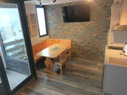 Appartement Les Menuires, 3 pièces, 6 personnes - FR-1-574-24