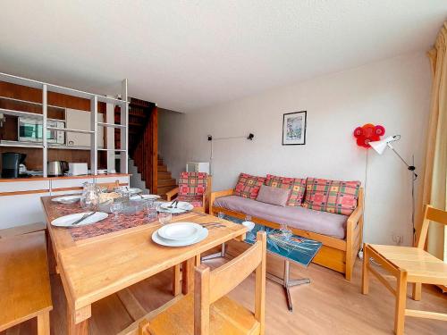 Appartement Les Menuires, 3 pièces, 8 personnes - FR-1-344-1008