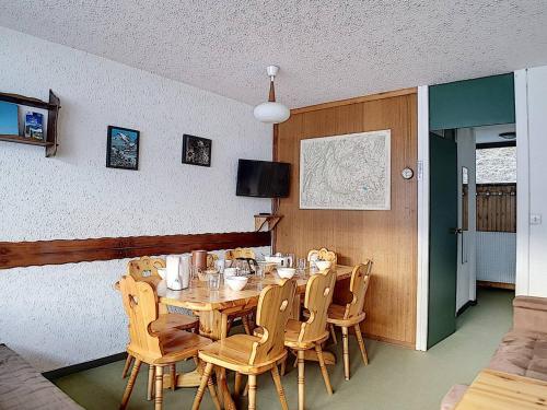 Appartement Les Menuires, 3 pièces, 8 personnes - FR-1-344-1037