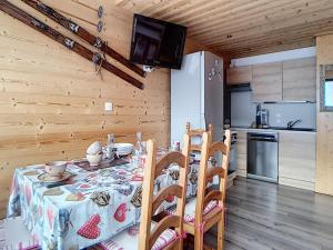 Appartement Les Menuires, 3 pièces, 8 personnes - FR-1-344-505