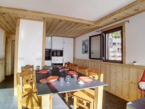 Appartement Les Menuires, 3 pièces, 8 personnes - FR-1-344-796