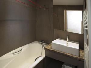 Appartement Les Menuires, 3 pièces, 8 personnes - FR-1-344-816