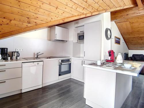 Appartement Les Menuires, 4 pièces, 10 personnes - FR-1-344-786