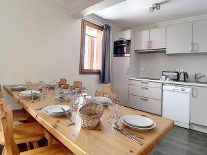 Appartement Les Menuires, 4 pièces, 8 personnes - FR-1-344-753