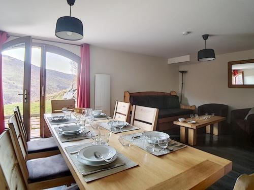 Appartement Les Menuires, 4 pièces, 8 personnes - FR-1-344-808