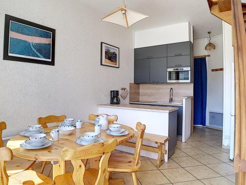 Appartement Les Menuires, 4 pièces, 8 personnes - FR-1-344-827