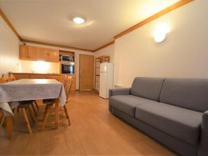 Appartement Les Menuires, 4 pièces, 8 personnes - FR-1-452-180