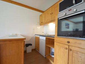 Appartement Les Menuires, 4 pièces, 8 personnes - FR-1-452-180