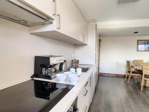 Appartement Les Menuires, 5 pièces, 10 personnes - FR-1-344-135