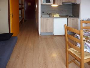 Appartement Les Orres, 1 pièce, 4 personnes - FR-1-322-177