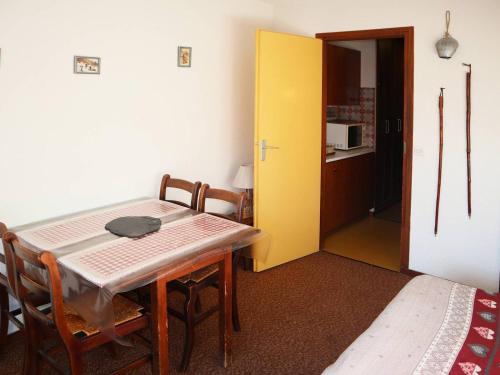 Appartement Les Orres, 1 pièce, 4 personnes - FR-1-322-342