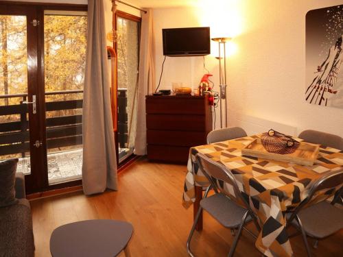 Appartement Les Orres, 1 pièce, 4 personnes - FR-1-322-508