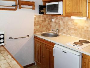 Appartement Les Orres, 1 pièce, 4 personnes - FR-1-322-55