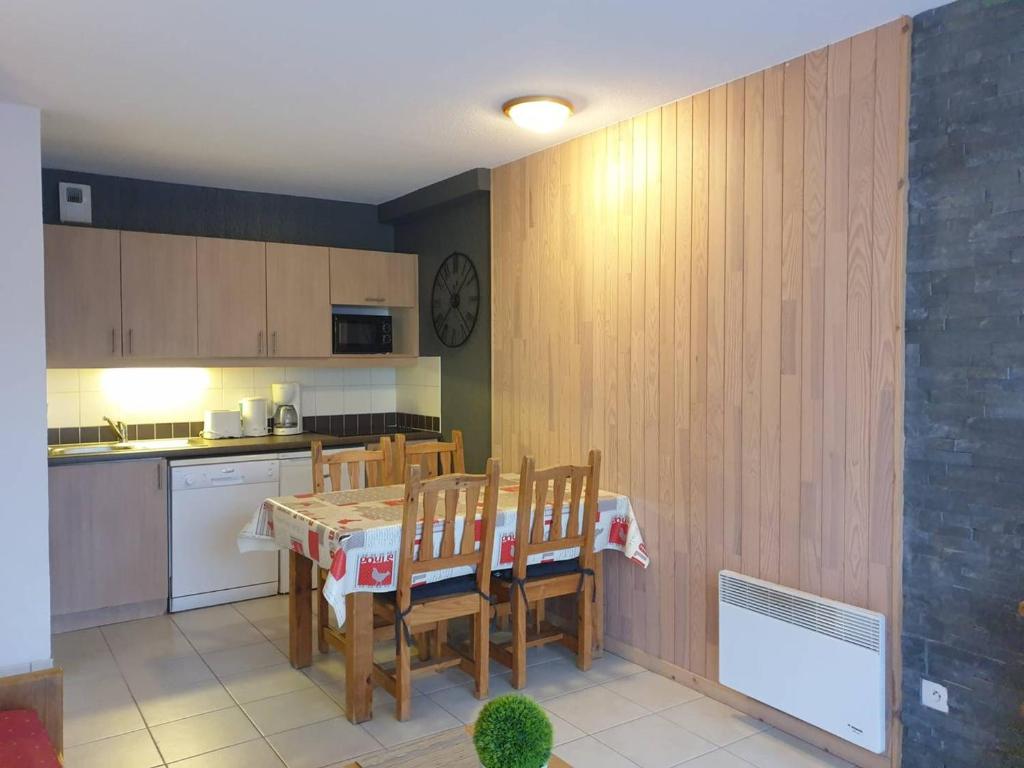 Appartement Les Orres, 2 pièces, 4 personnes - FR-1-322-432 BALCON DES AIRELLES ZAC DE BOIS MEAN 1800, 05200 Les Orres