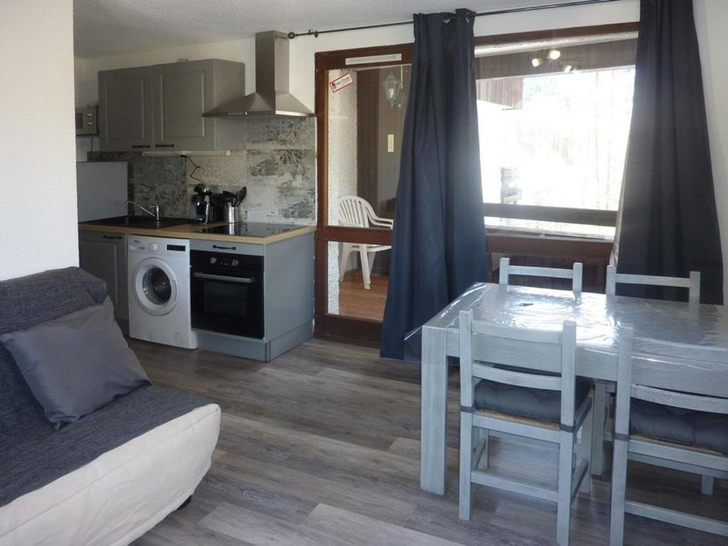 Appartement Les Orres, 2 pièces, 6 personnes - FR-1-322-311 Les Flocons NÂ°308 - Route De Bois Mean -, 05200 Les Orres