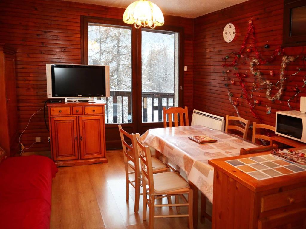 Appartement Appartement Les Orres, 2 pièces, 6 personnes - FR-1-322-420 LES ECRINS N°303 Chemin de Riou Sec 05200 Les Orres