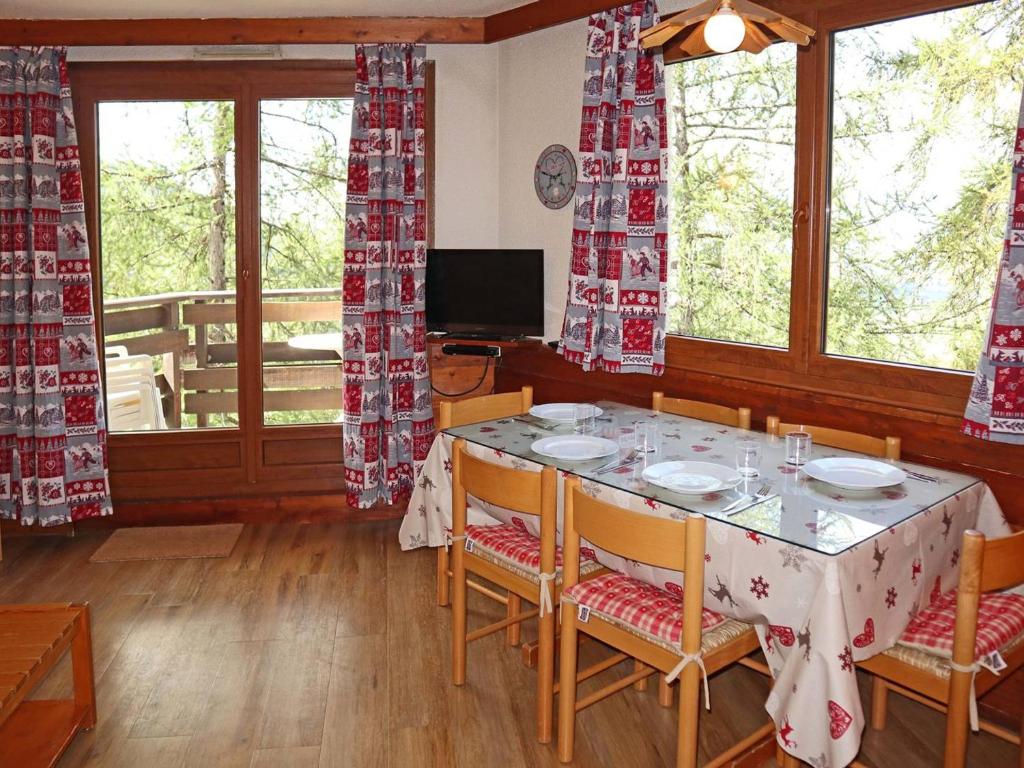 Appartement Appartement Les Orres, 2 pièces, 6 personnes - FR-1-322-451 LE BELVEDERE N° 601 Chemin du Grand Corbeau 05200 Les Orres