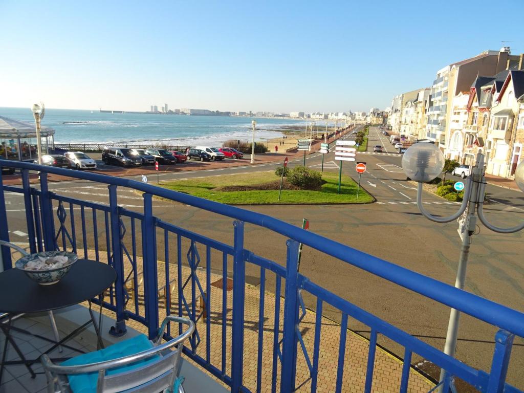 Appartement Appartement Les Sables-d'Olonne, 1 pièce, 3 personnes - FR-1-92-907 43 Boulevard Kennedy 85100 Les Sables dʼOlonne