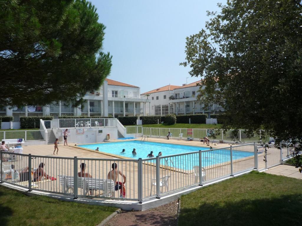 Appartement Appartement Les Sables-d'Olonne, 2 pièces, 4 personnes - FR-1-92-797 37 Avenue Des Genets -  - 85180 La Pironnière