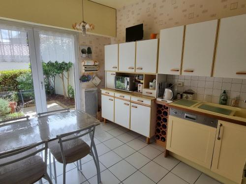 Appartement Les Sables-d'Olonne, 2 pièces, 5 personnes - FR-1-325-124