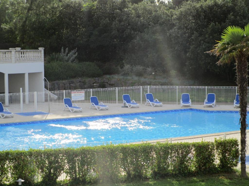 Appartement Les Sables-d'Olonne, 3 pièces, 5 personnes - FR-1-197-472 24 résidence Thallassa rue de la cité des pins appa215 code 0107, 85100 Les Sables dʼOlonne