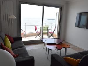 Appartement Appartement Les Sables-d'Olonne, 3 pièces, 6 personnes - FR-1-197-423 39 promenade clemenceau résidence la brise 8eme etage 85100 Les Sables dʼOlonne Pays de la Loire