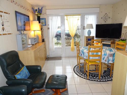 Appartement Les Sables-d'Olonne, 4 pièces, 6 personnes - FR-1-92-910
