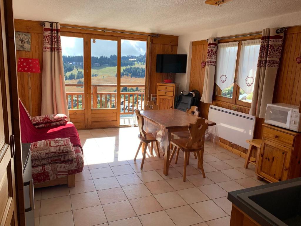 Appartement Appartement Les Saisies, 2 pièces, 4 personnes - FR-1-293-235 130/132 Chemin De La Ravire -  - 73620 Les Saisies