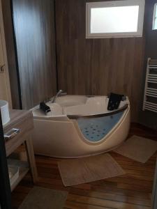 Appartement, Les TEMPLIERS, RDC VUE MER PROCHE CENTRE VILLE