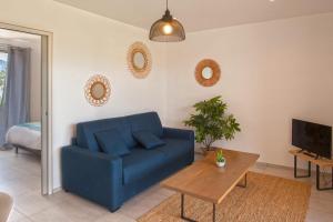 appartement Levante au calme  piscine chauffée partagée et bbq