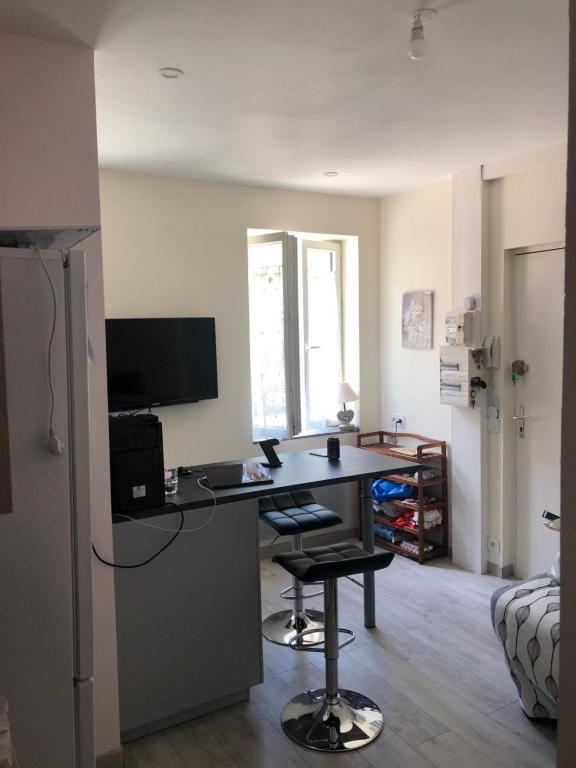 Appartement appartement lisieux calme très bien équipé 20 Rue du Camp Franc 14100 Lisieux