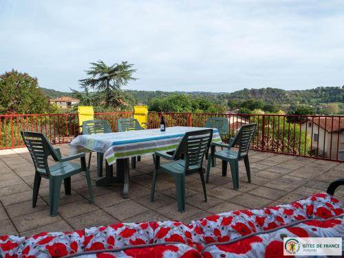 Appartement Livinhac-le-Haut, 3 pièces, 6 personnes - FR-1-601-354