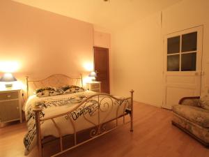 Appartement Lorcy, 2 pièces, 2 personnes - FR-1-590-175