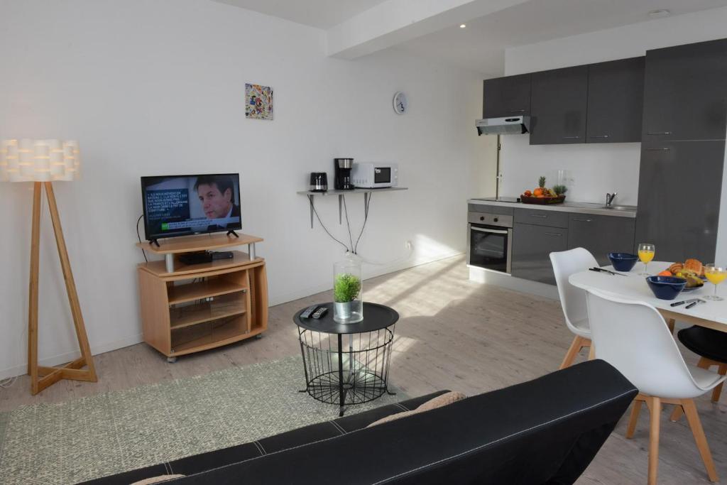 Appartement lumineux 3éme étage 30 Rue d'Écosse, 76200 Dieppe