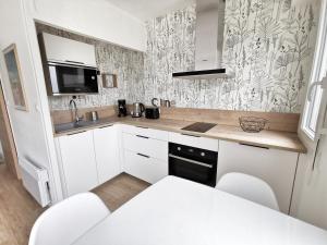 Appartement lumineux avec balcon et parking