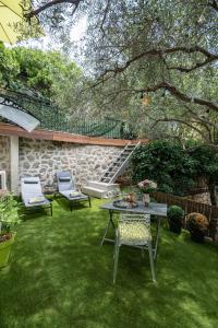Appartement lumineux avec terrasse jardin et accès piscine