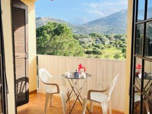 Appartement Lumio, 1 pièce, 2 personnes - FR-1-63-322