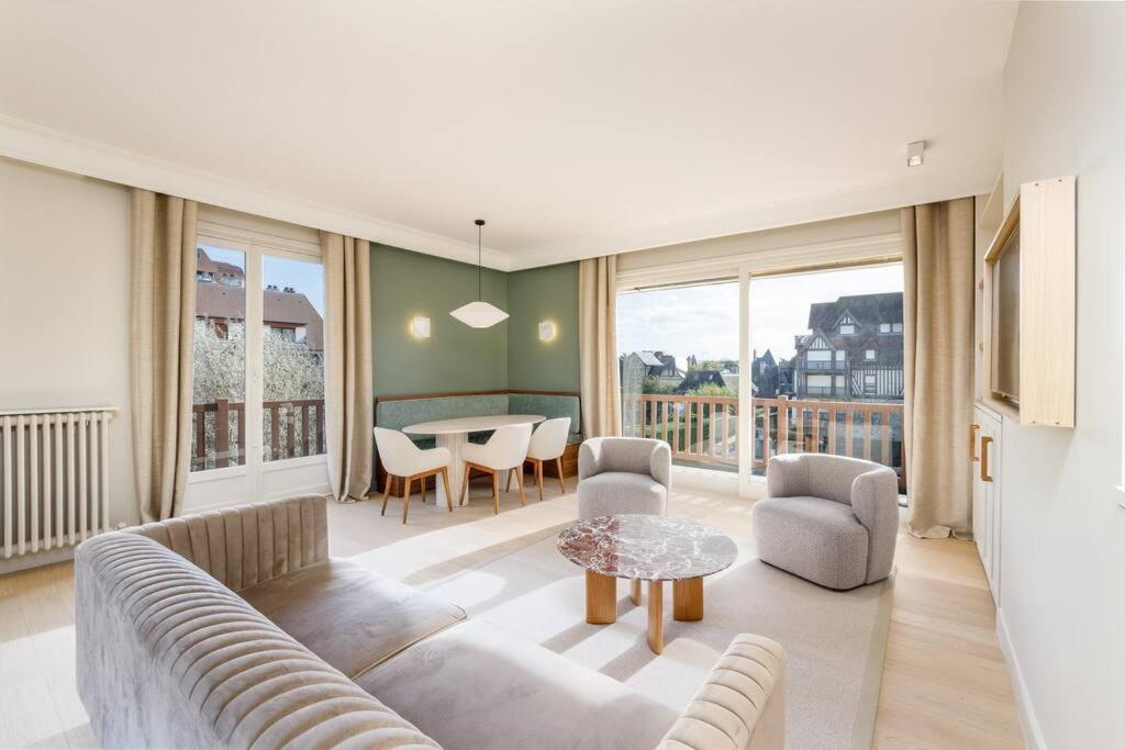 Appartement luxueux vue mer à Deauville avec services 1 Rue Raspail, 14800 Deauville