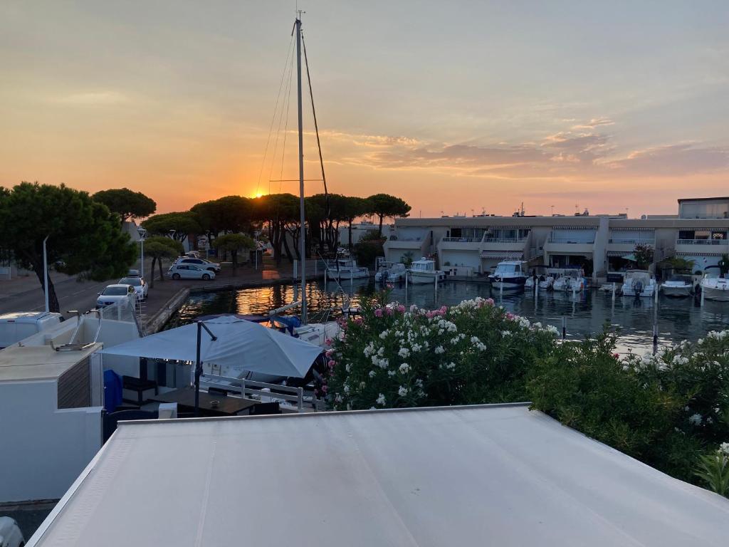 Appartement Marina au cœur de Port Camargue 24 Rue Amiral de Grasse arpège 2 appt 304 1er étage, 30240 Le Grau-du-Roi
