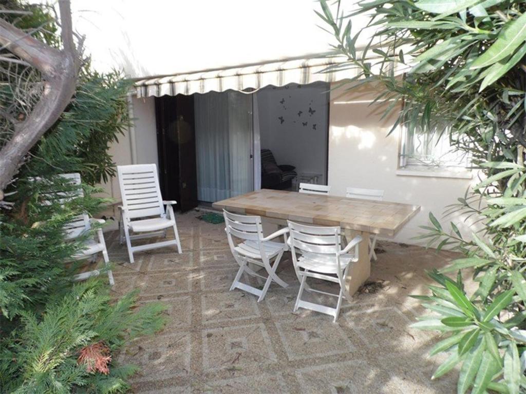 Appartement Marseillan-Plage, 2 pièces, 4 personnes - FR-1-326-526 Avenue Des Campings -  -, 34340 Le Castellas