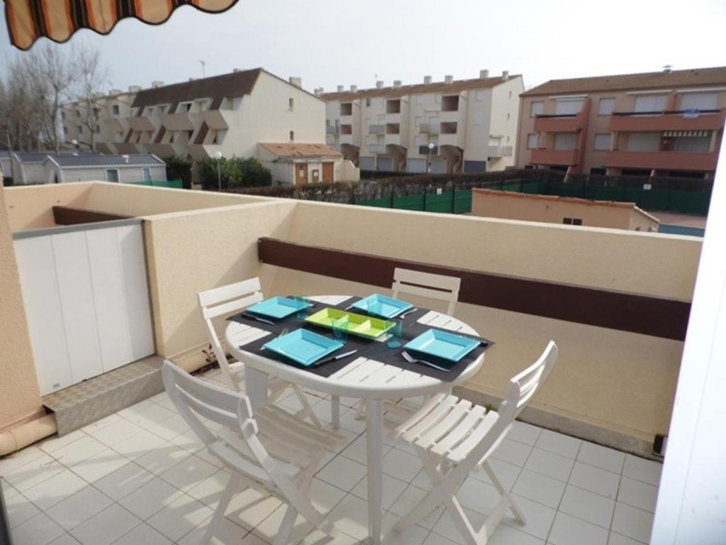 Appartement Appartement Marseillan-Plage, 2 pièces, 4 personnes - FR-1-326-531 Avenue Des Campings -  - 34340 Le Castellas