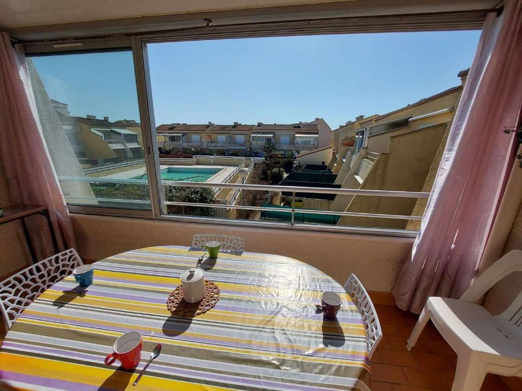 Appartement Appartement Marseillan-Plage, 2 pièces, 4 personnes - FR-1-326-574 Chemin Du Pous -  - 34340 Le Castellas