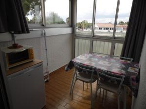 Appartement Appartement Marseillan-Plage, 2 pièces, 4 personnes - FR-1-326-668 Rue arc en ciel 34340 Le Castellas Languedoc-Roussillon