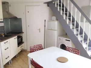 Appartement Appartement Marseillan-Plage, 2 pièces, 4 personnes - FR-1-326-722 140 chemin du payrollet 34340 Marseillan Languedoc-Roussillon