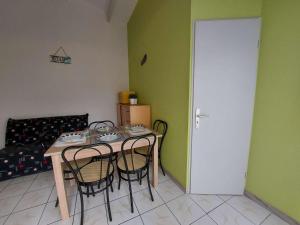 Appartement Appartement Marseillan-Plage, 3 pièces, 5 personnes - FR-1-326-748 85 avenue des campings 34340 Marseillan Languedoc-Roussillon