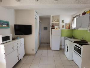 Appartement Appartement Marseillan-Plage, 3 pièces, 6 personnes - FR-1-326-697 271 chemin de l'airette 34340 Marseillan Languedoc-Roussillon