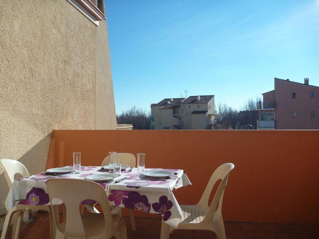 Appartement Marseillan-Plage, 3 pièces, 6 personnes - FR-1-387-75 Résidence S'Antoni - Chemin De L'Airette, Appt 131D -, 34340 Le Castellas