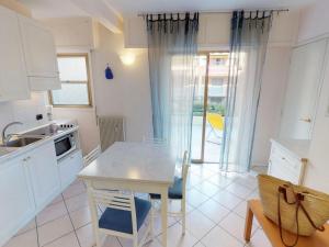 Appartement Appartement Menton, 2 pièces, 4 personnes - FR-1-196-210 17, Porte de France 06500 Menton Provence-Alpes-Côte d\'Azur