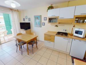 Appartement Appartement Menton, 2 pièces, 4 personnes - FR-1-196-211 71 Avenue Cernuschi 2 Chemin de St Agnès 06500 Menton Provence-Alpes-Côte d\'Azur