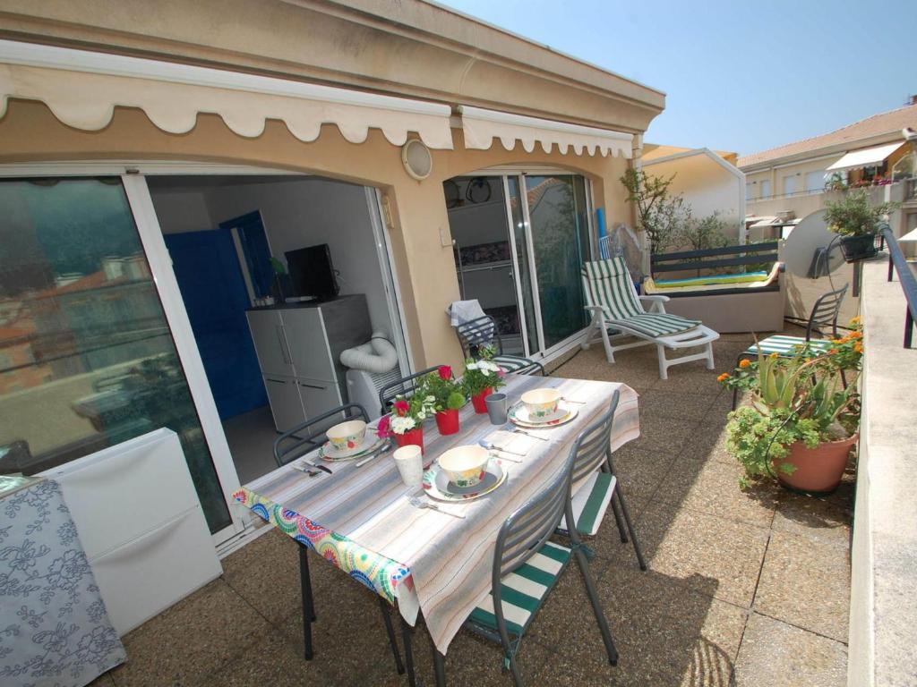 Appartement Appartement Menton, 2 pièces, 4 personnes - FR-1-196-280 22 Place Saint Roch 06500 Menton